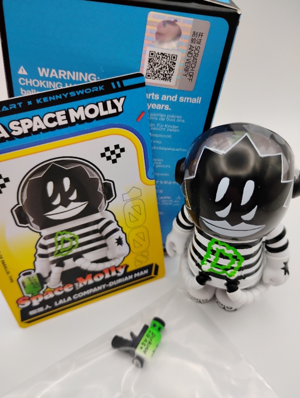 Mega Space Molly 100% Series 4- LaLa Company -Durian Man - Picture 2 of 4